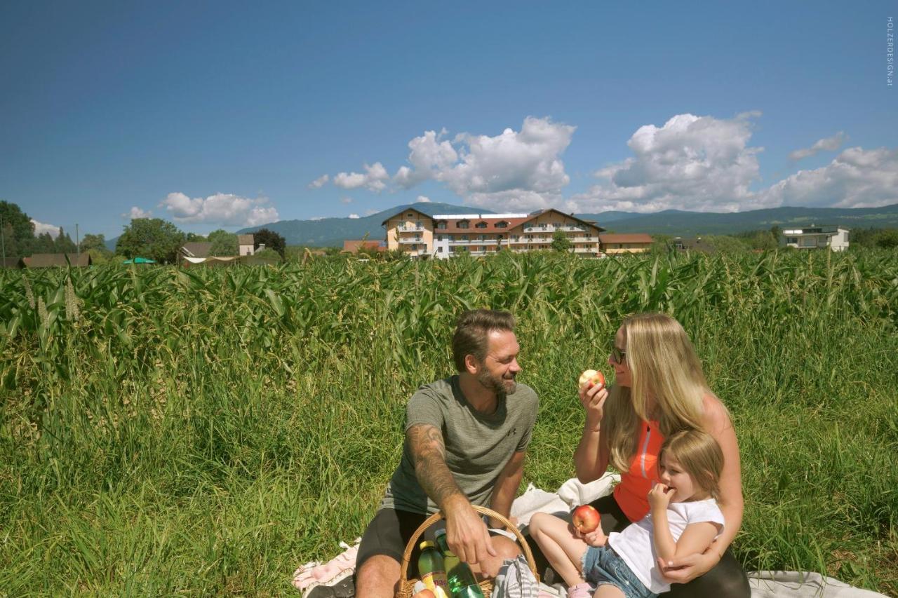 Hotel Pachernighof Velden am Worthersee Bagian luar foto