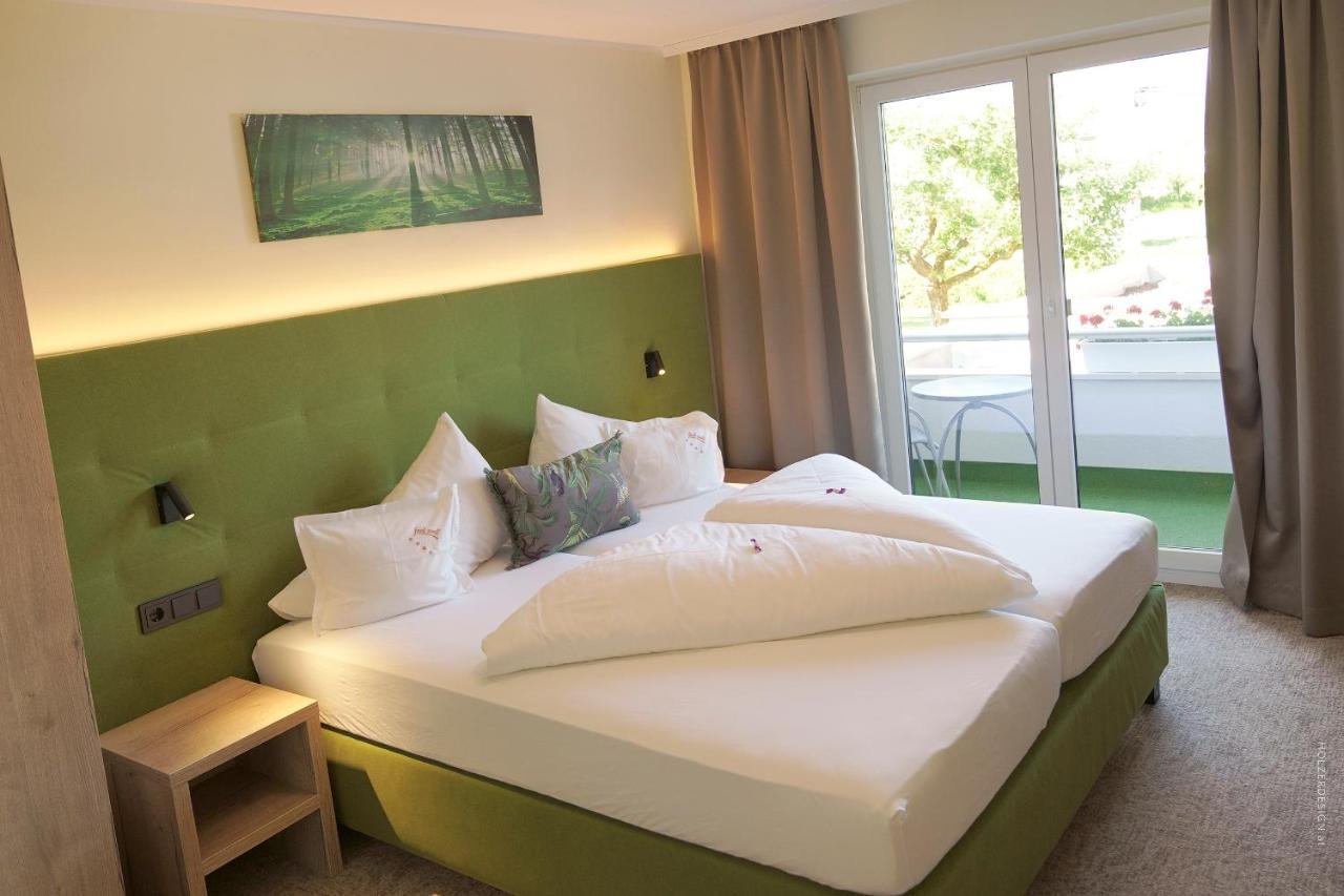 Hotel Pachernighof Velden am Worthersee Bagian luar foto