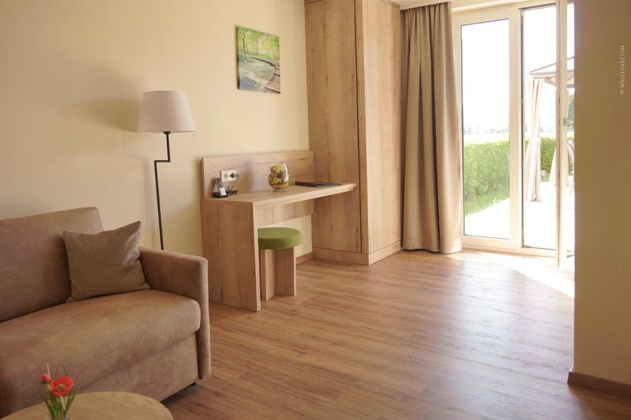 Hotel Pachernighof Velden am Worthersee Bagian luar foto