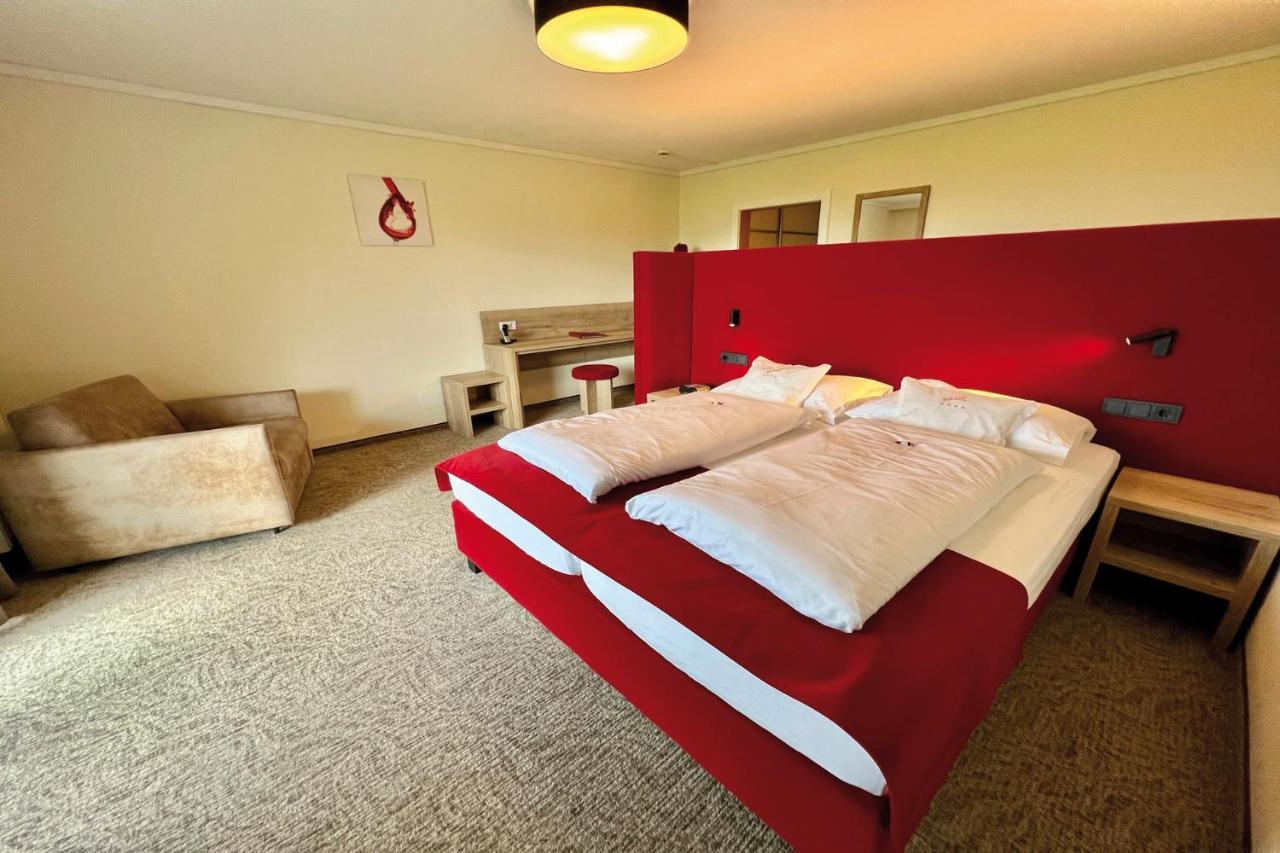 Hotel Pachernighof Velden am Worthersee Bagian luar foto