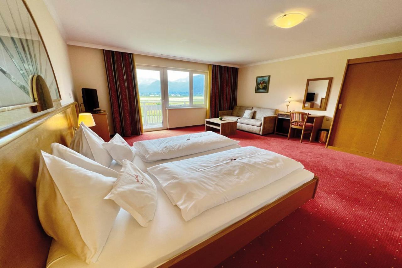 Hotel Pachernighof Velden am Worthersee Bagian luar foto