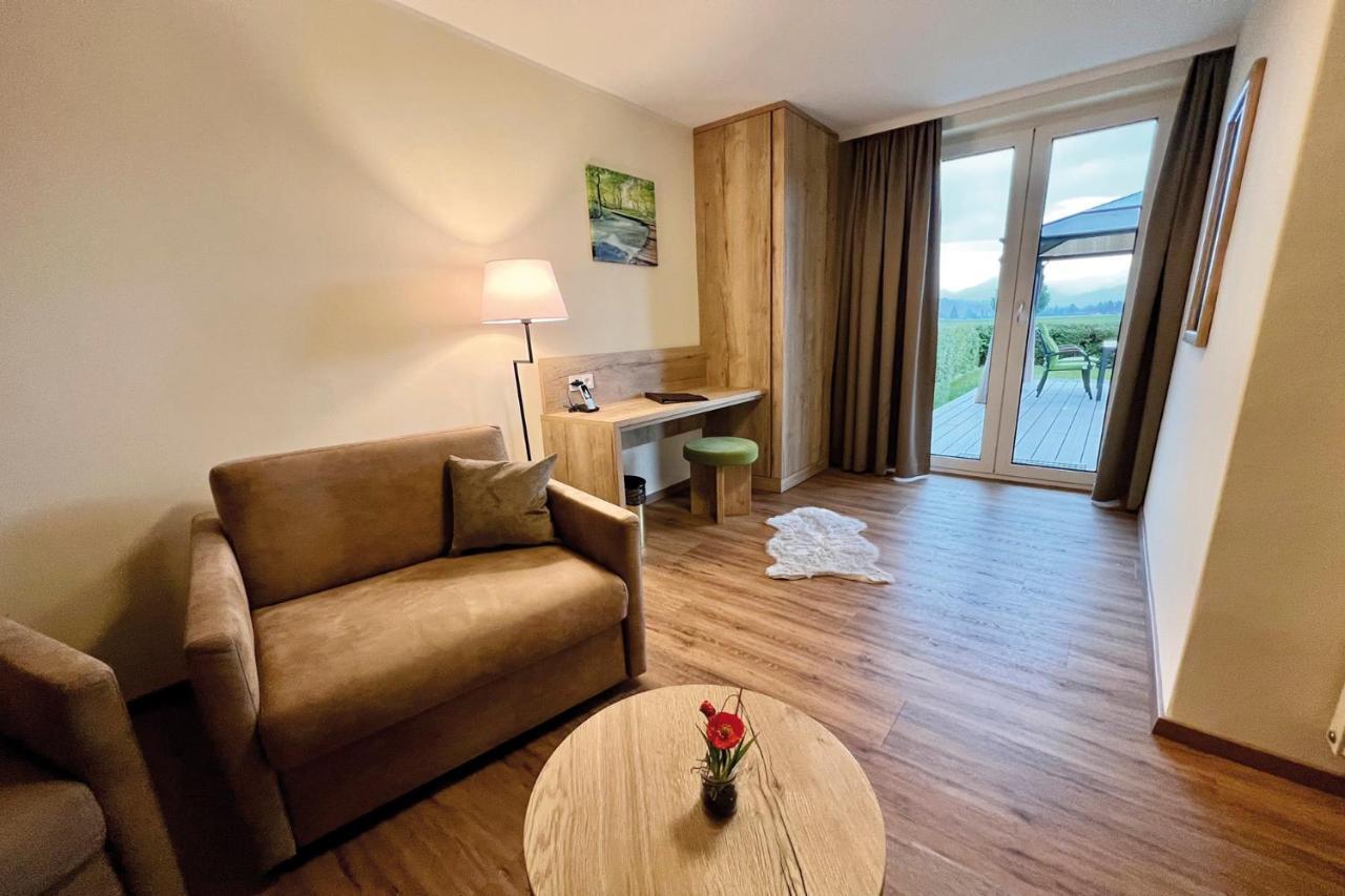 Hotel Pachernighof Velden am Worthersee Bagian luar foto