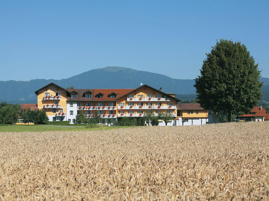 Hotel Pachernighof Velden am Worthersee Bagian luar foto